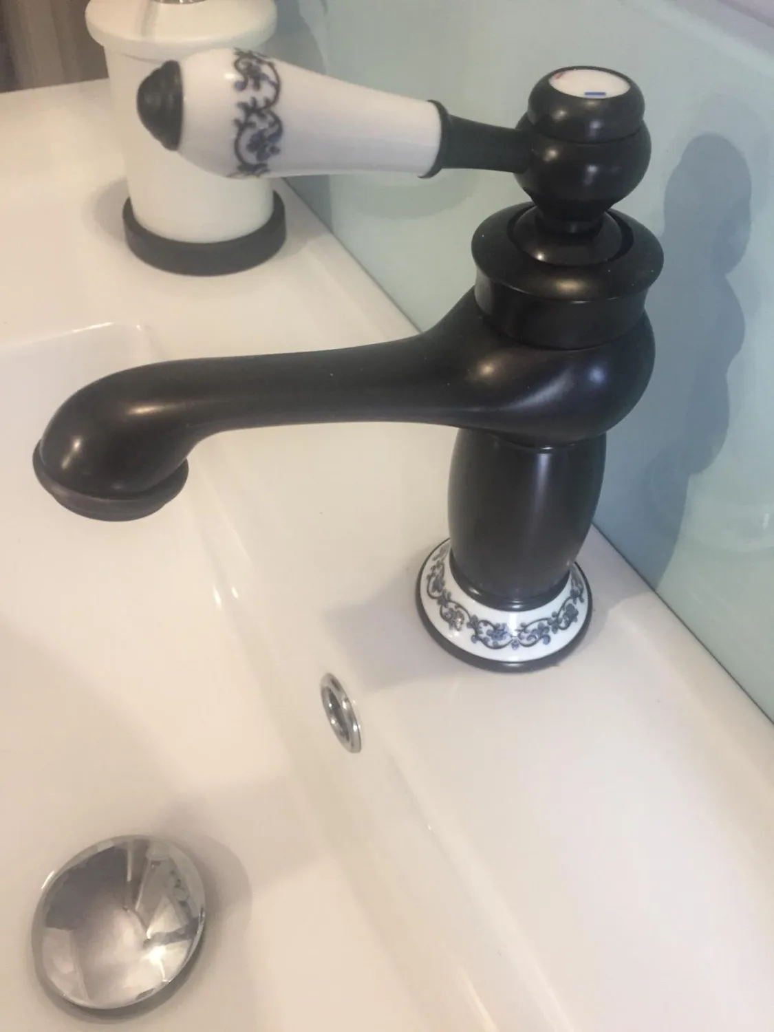 Garosa robinet lavabo vintage à motifs floraux, blanc antique, laiton