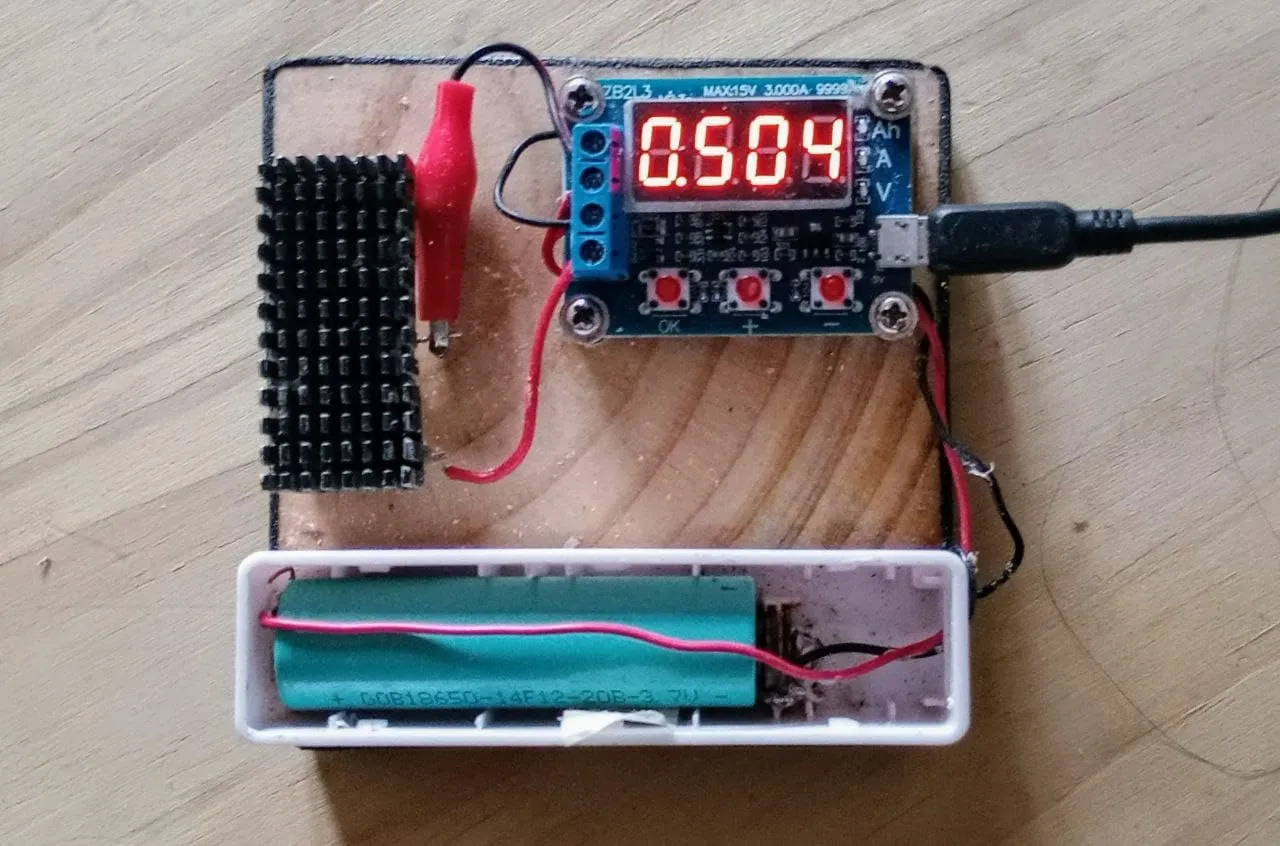 Garosa testeur de capacité de batterie 1,2–12 V à écran LED