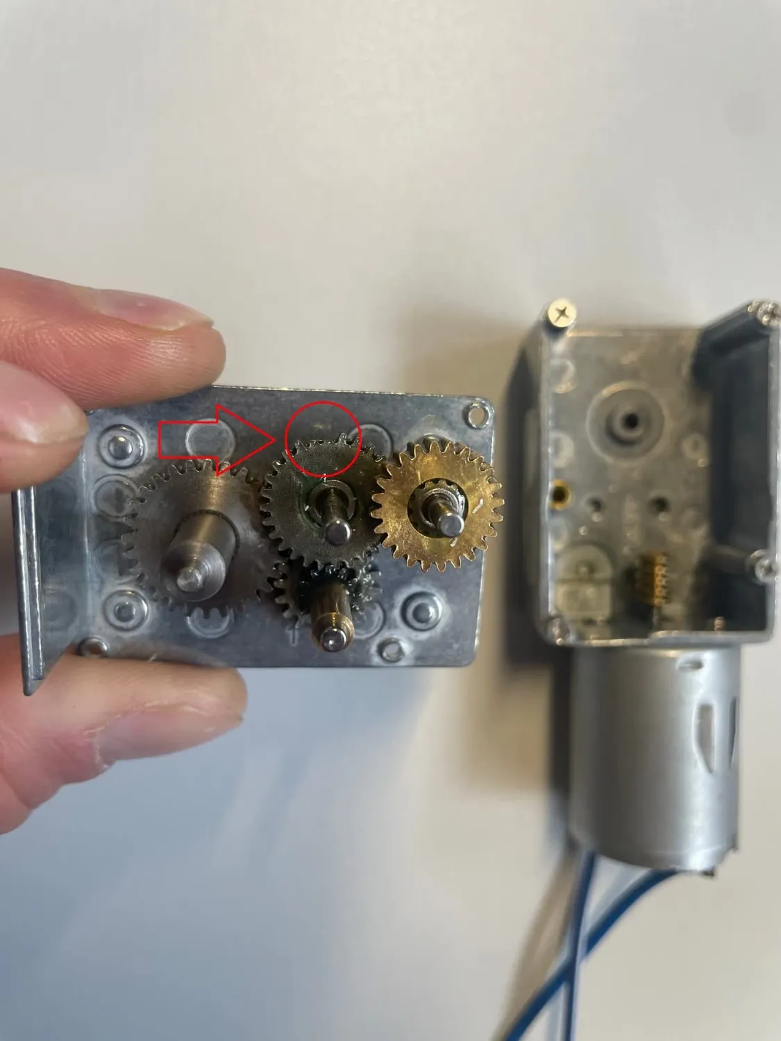 Garosa JGY-370 Moteur Réducteur 12V 150 RPM Arbre M8 Fileté
