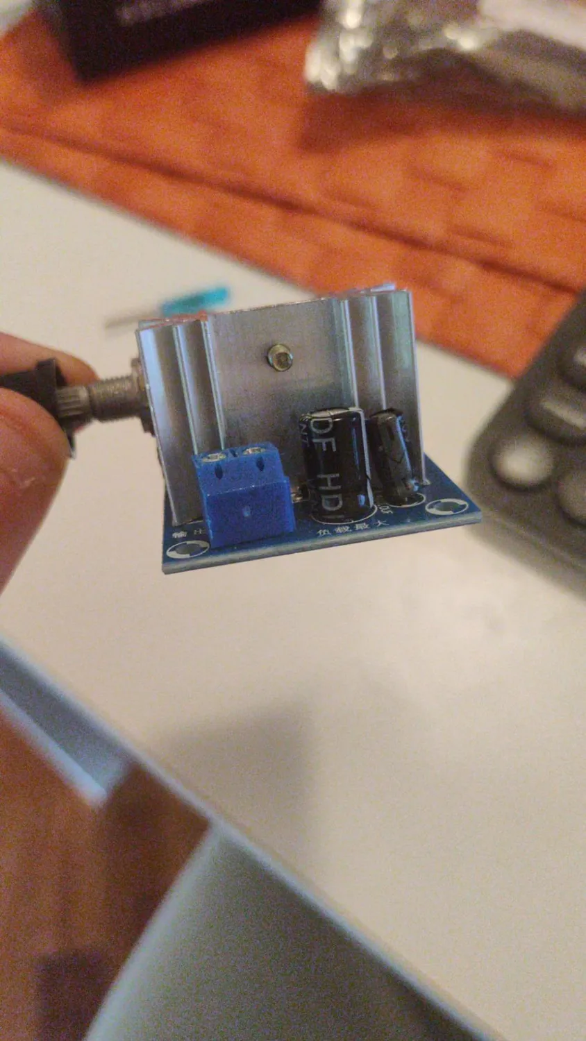 Garosa LM317 régulateur de tension réglable avec afficheur