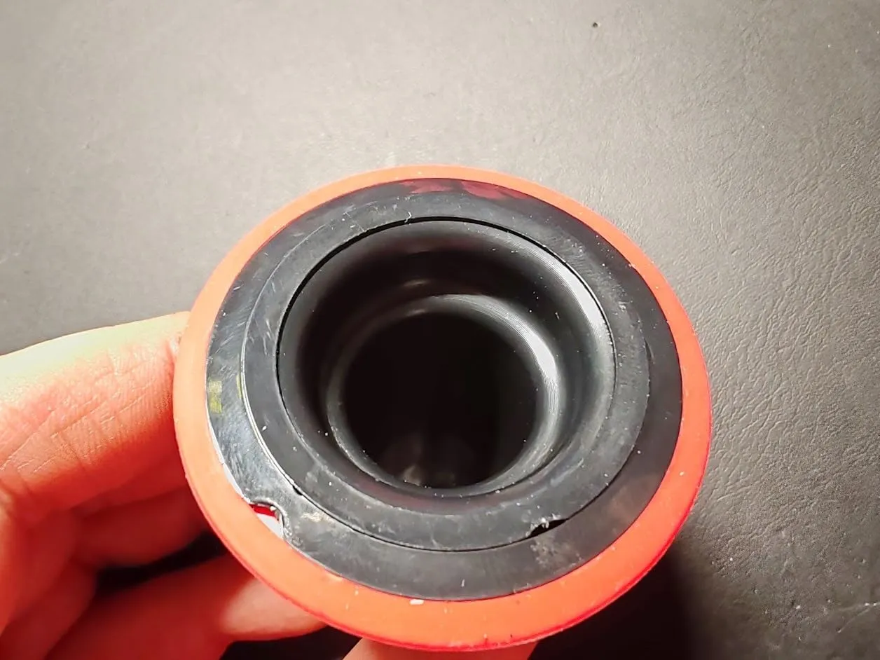 Garosa siphon de sol anti-odeur noir rouge PP silicone