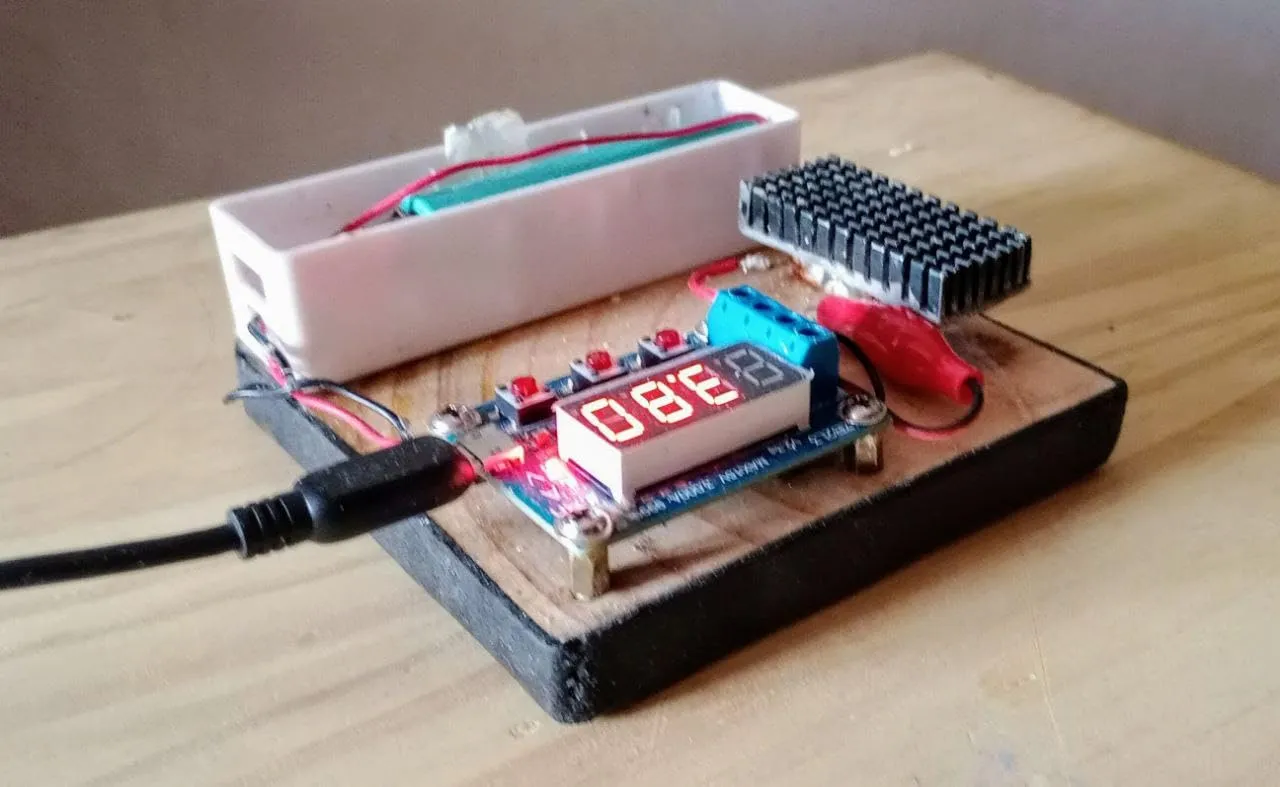 Garosa testeur de capacité de batterie 1,2–12 V à écran LED
